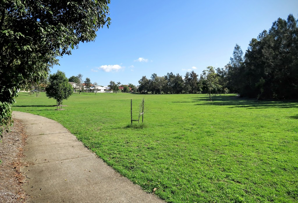 Thomas Macleod Park | 40 Sinnamon Rd, Sinnamon Park QLD 4073, Australia | Phone: (07) 3403 8888