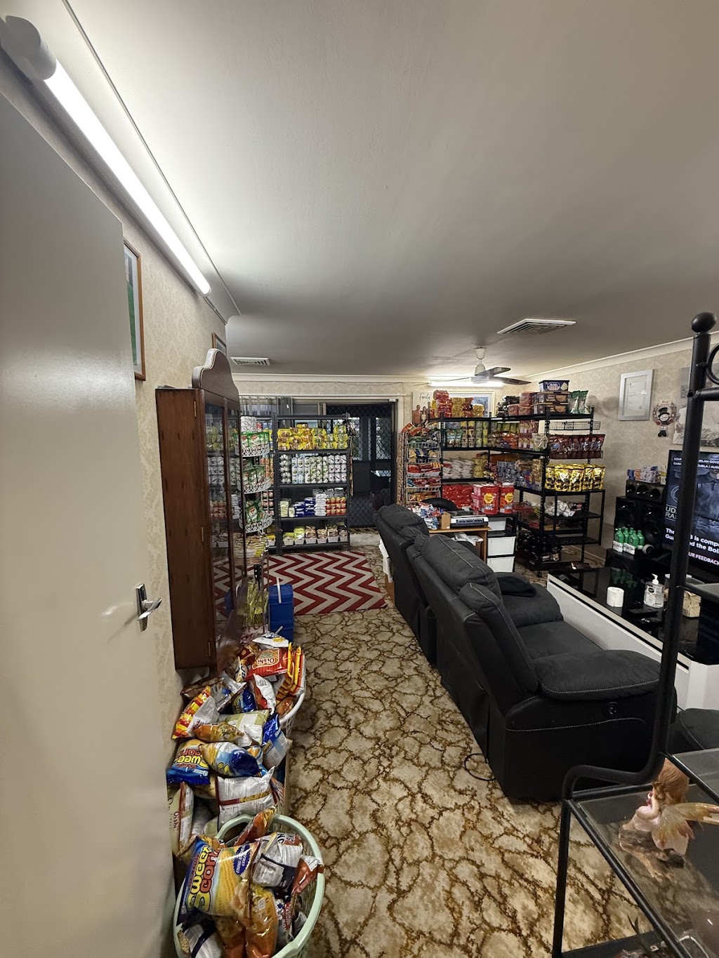 Nhels Variety | 3 Sapphire St, Inverell NSW 2360, Australia | Phone: 0499 753 590