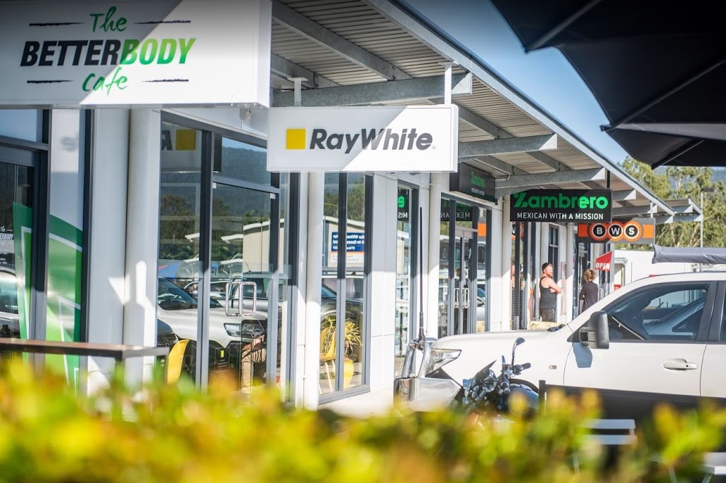 Reef Plaza Shopping Centre | Reef Plaza, 16 Paluma Rd, Cannonvale QLD 4802, Australia | Phone: (07) 4948 8500