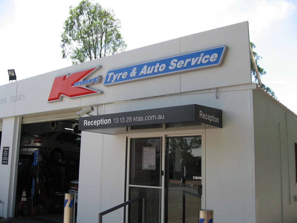 Kmart Tyre & Auto Service Chapel Hill | car repair | Shell Coles Express Service Station Enter off Moggill Road near, Moordale St, Chapel Hill QLD 4069, Australia | 0732158312 OR +61 7 3215 8312