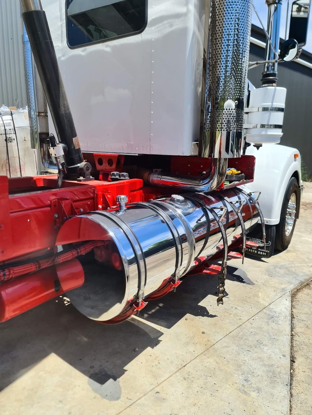 Mobile Truck Polishing | 7 Edgar St, Yagoona NSW 2199, Australia | Phone: 0468 371 051