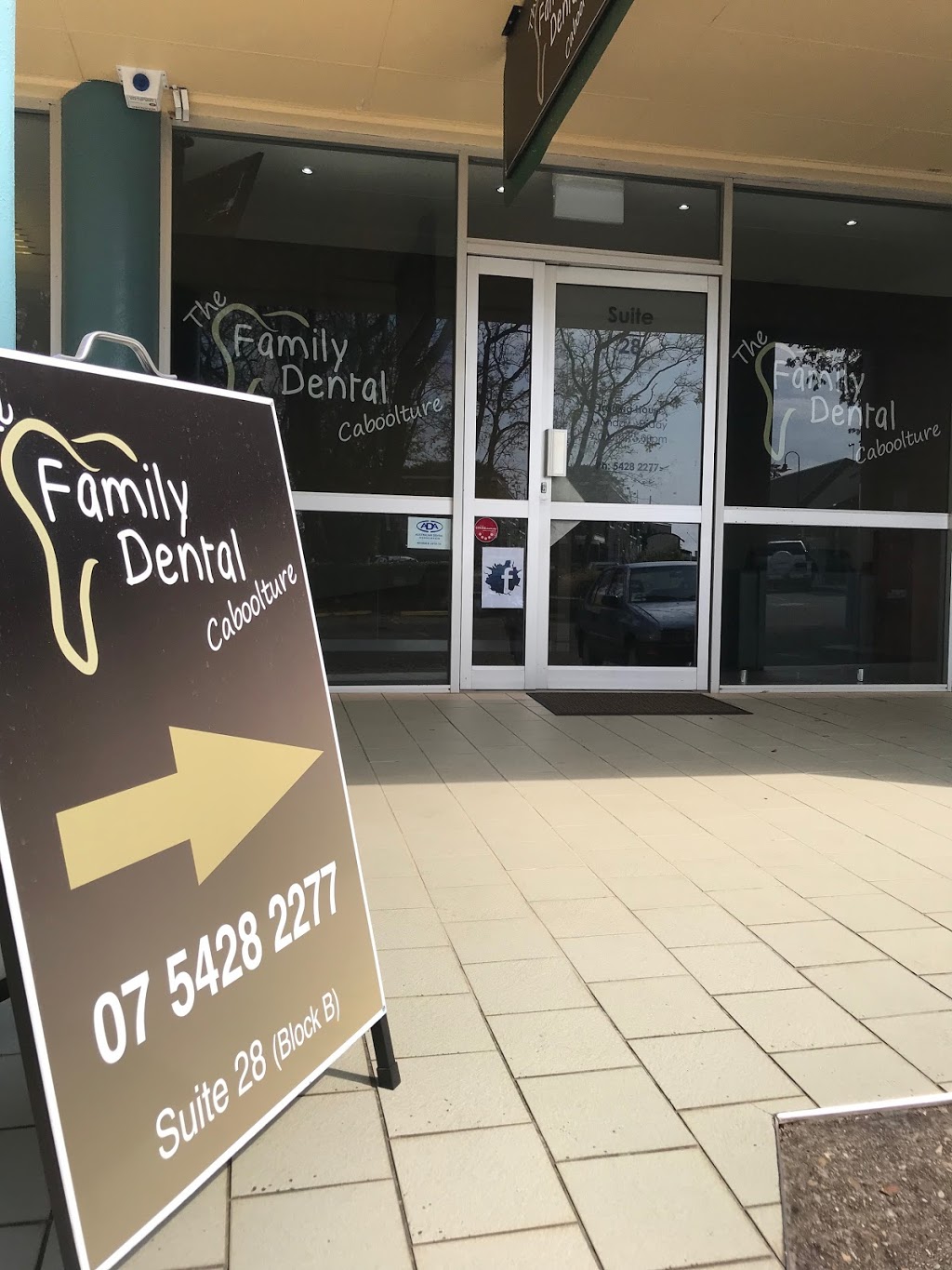The Family Dental Caboolture | dentist | Lakes Centre, Shop 28/8-22 King St, Caboolture QLD 4510, Australia | 0754282277 OR +61 7 5428 2277