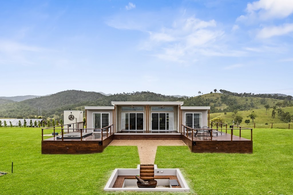 Wivenhoe Escapes | 2064 Wivenhoe Somerset Rd, Bryden QLD 4312, Australia | Phone: 1300 370 500