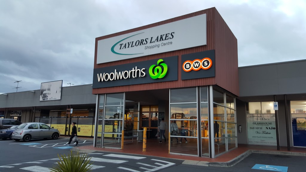 Woolworths Taylor Lakes | Sunshine Ave & Melton-Keilor Road, Taylors Lakes VIC 3038, Australia | Phone: (03) 8361 4716