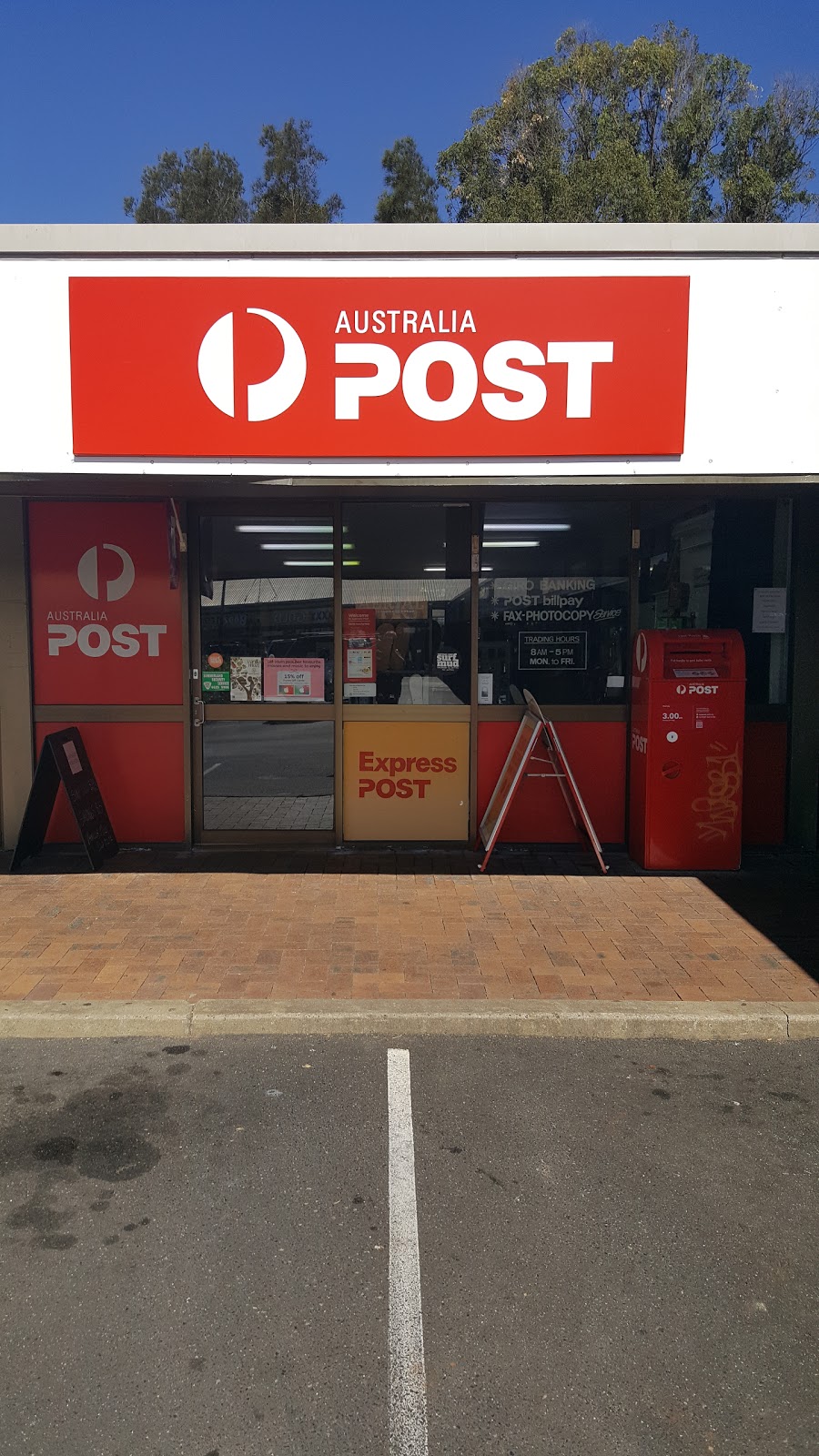 Australia Post - Ballina East LPO | post office | East Ballina Shopping Centre, shop 10/38-44 Links Ave, East Ballina NSW 2478, Australia | 0266860988 OR +61 2 6686 0988