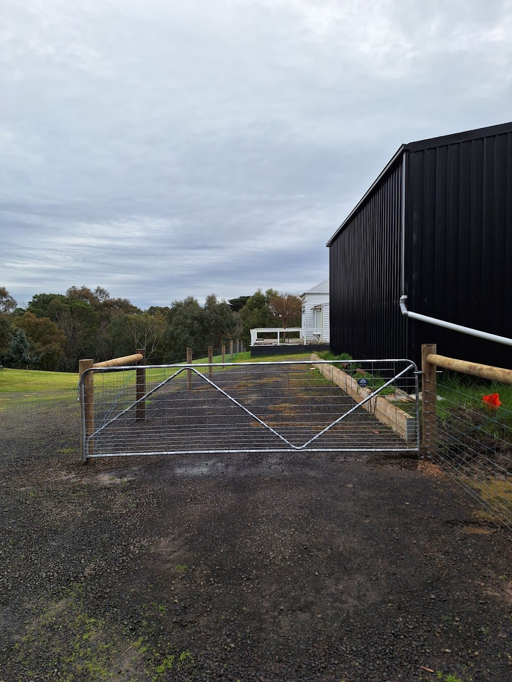 B.E Rural Fencing Winchelsea | 33 Batson St, Winchelsea VIC 3241, Australia | Phone: 0417 381 310