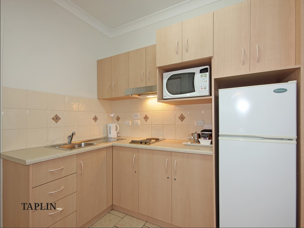 Taft Apartments | lodging | 18 Moseley St, Glenelg SA 5045, Australia | 0418825758 OR +61 418 825 758