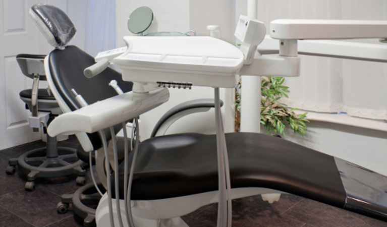 Dang Dental | 237 Martins Rd, Parafield Gardens SA 5107, Australia | Phone: 0402 479 227