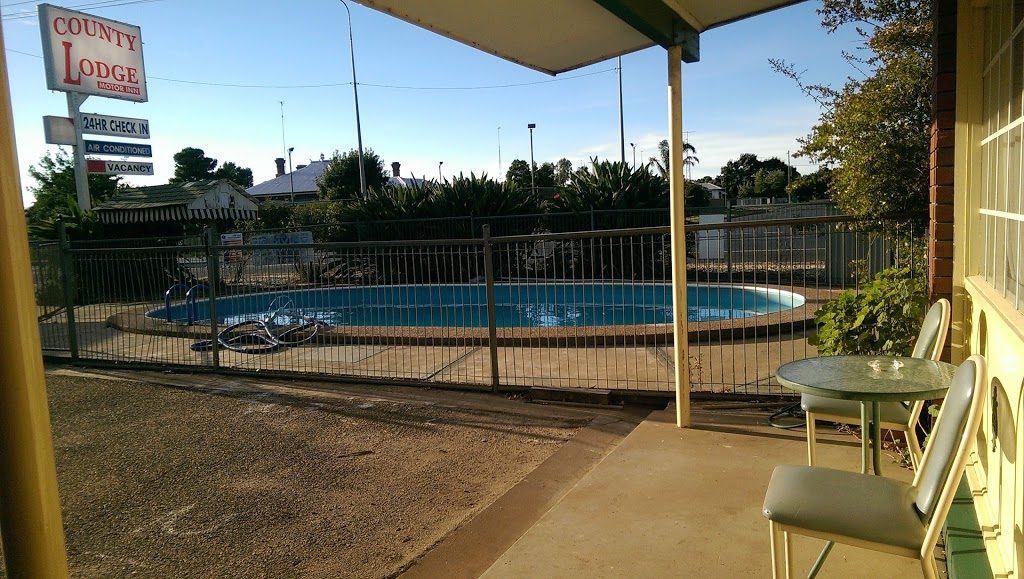 County Lodge Motel | 25 Main St, West Wyalong NSW 2671, Australia | Phone: (02) 6972 2411