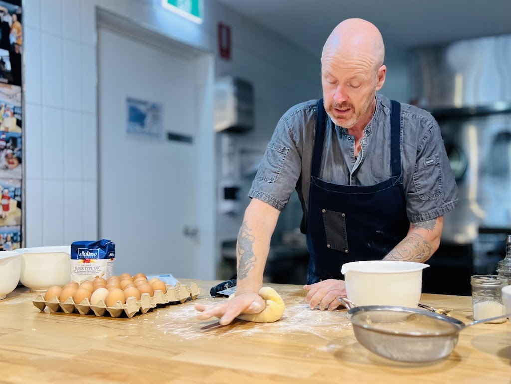 Blue Tongue Kitchen | 100 Mooroondu Rd, Thorneside QLD 4158, Australia | Phone: 0447 786 476