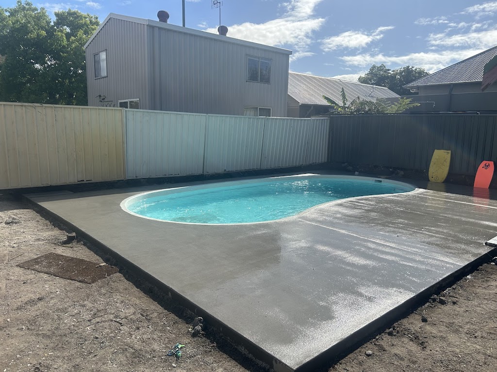 True Blue Paving and Landscaping | Lloyd Pl, Mystery Bay NSW 2546, Australia | Phone: 0413 533 606