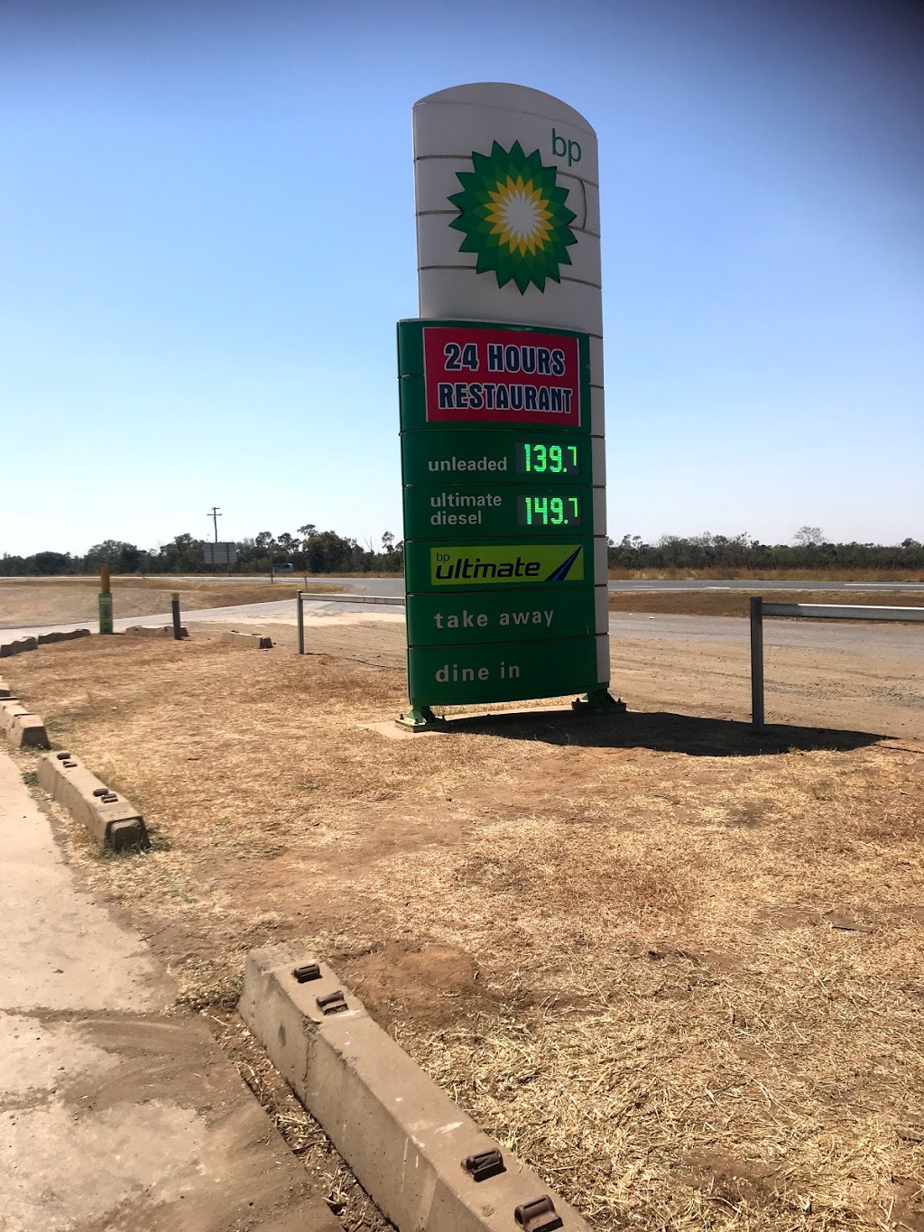 BP | gas station | Peak Downs Hwy, Moranbah QLD 4744, Australia | 0749417400 OR +61 7 4941 7400