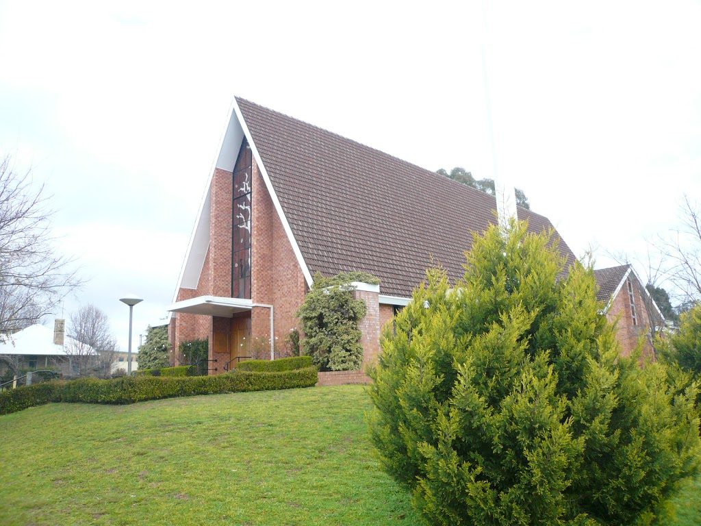 Saint Lawrences Catholic Church | church | 14 Namoi St, Coonabarabran NSW 2357, Australia | 0268421043 OR +61 2 6842 1043