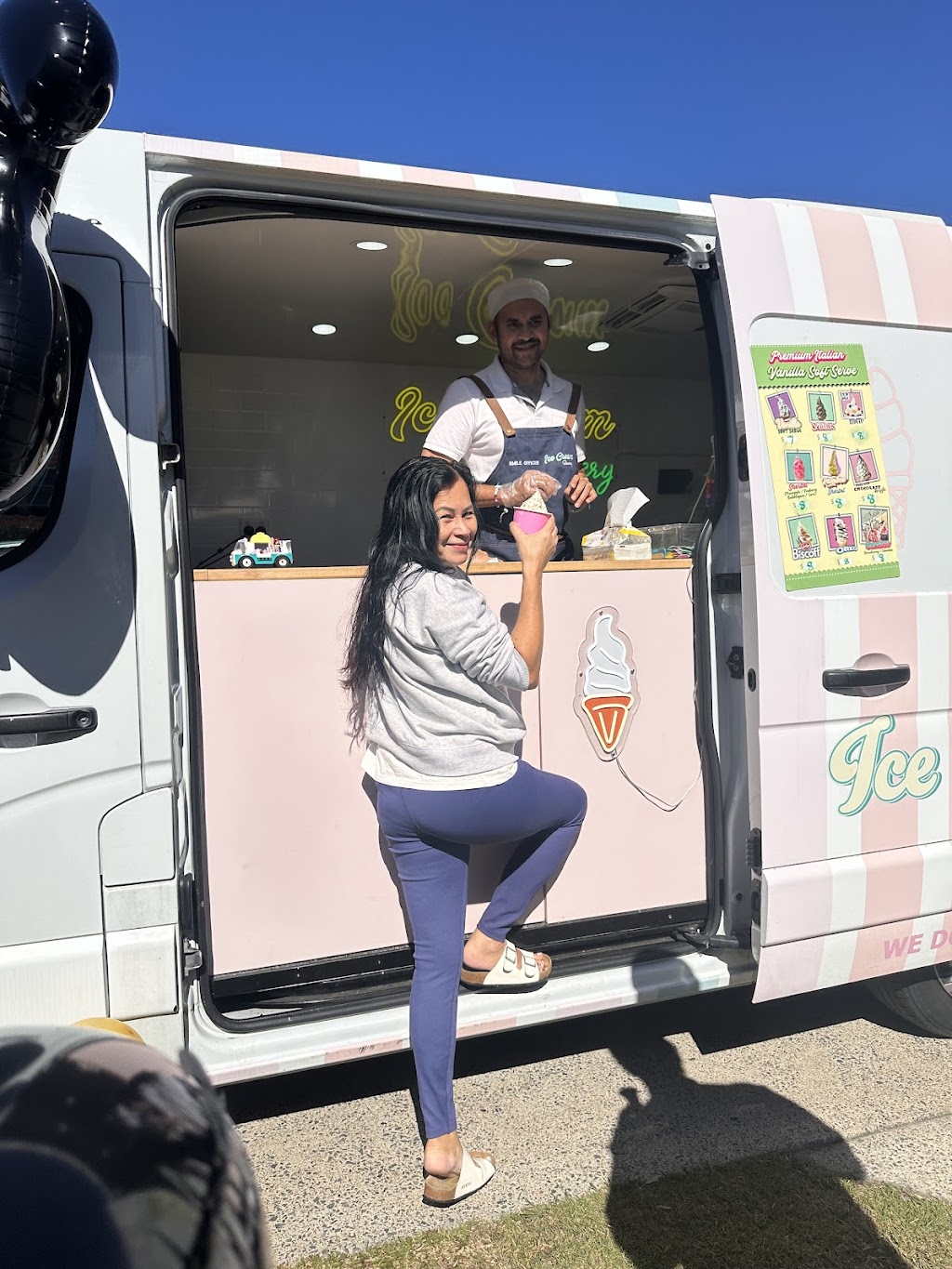 Icecream Dreamery Van | 8 Leeds Cl, Arundel QLD 4214, Australia | Phone: 0430 424 186