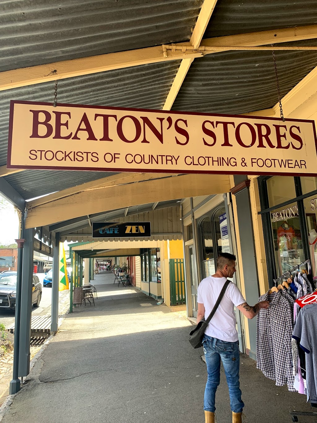 Beatons Stores (4 Main St) Opening Hours