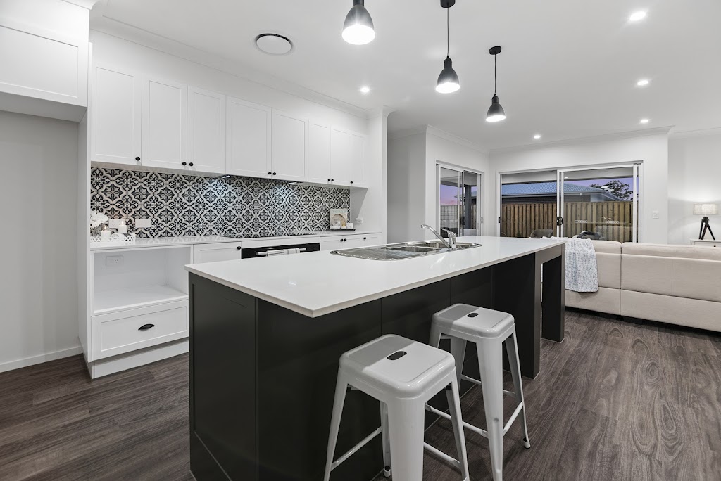 National Luxury Homes | 8 Gunsynd Dr, Beaudesert QLD 4285, Australia | Phone: (07) 5500 3700