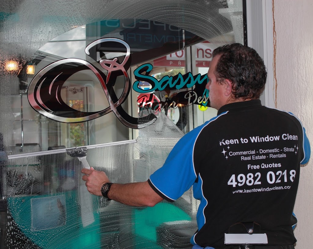 Keen to Window Clean | 20 Leonard Ave, Shoal Bay NSW 2315, Australia | Phone: 0467 322 885