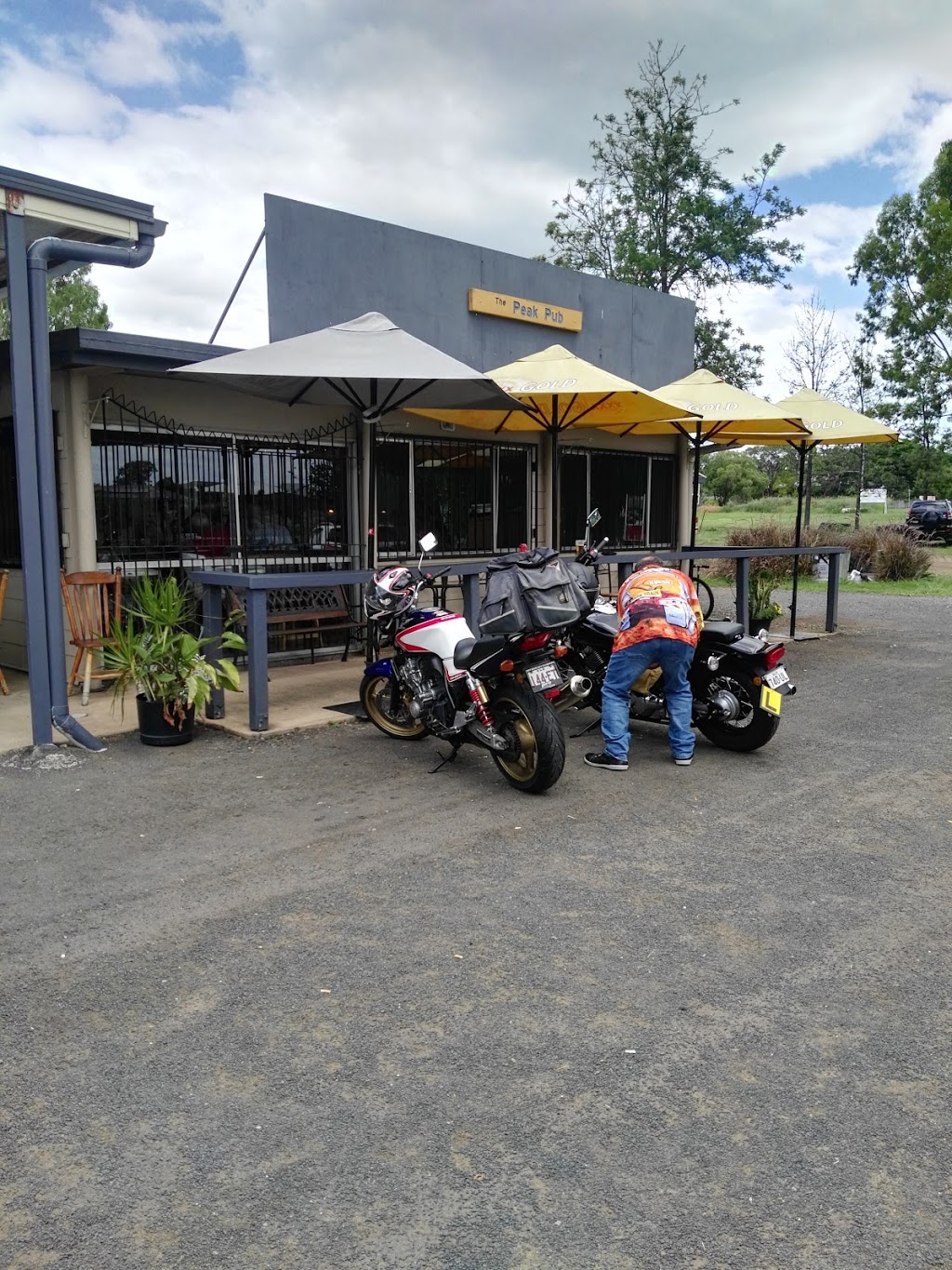 The Peak Pub | bar | 15-19 Ipswich-Boonah Street, Peak Crossing QLD 4306, Australia | 0754672203 OR +61 7 5467 2203