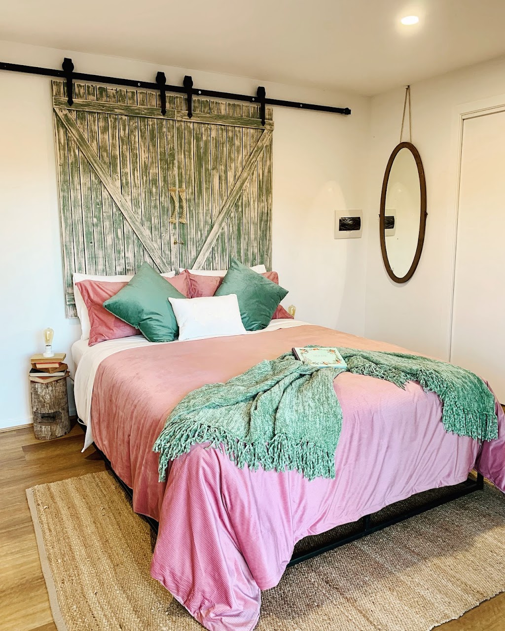 Resteasy Farmstay | 32 Hadabob Rd, Frog Rock NSW 2850, Australia | Phone: 0424 164 824