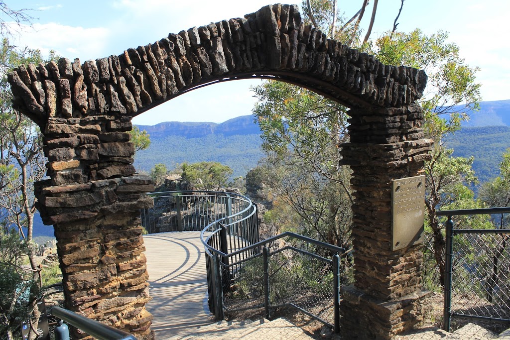 Echo Point Lookout | tourist attraction | Prince Henry Cliff Walk, Katoomba NSW 2780, Australia | 0247878877 OR +61 2 4787 8877