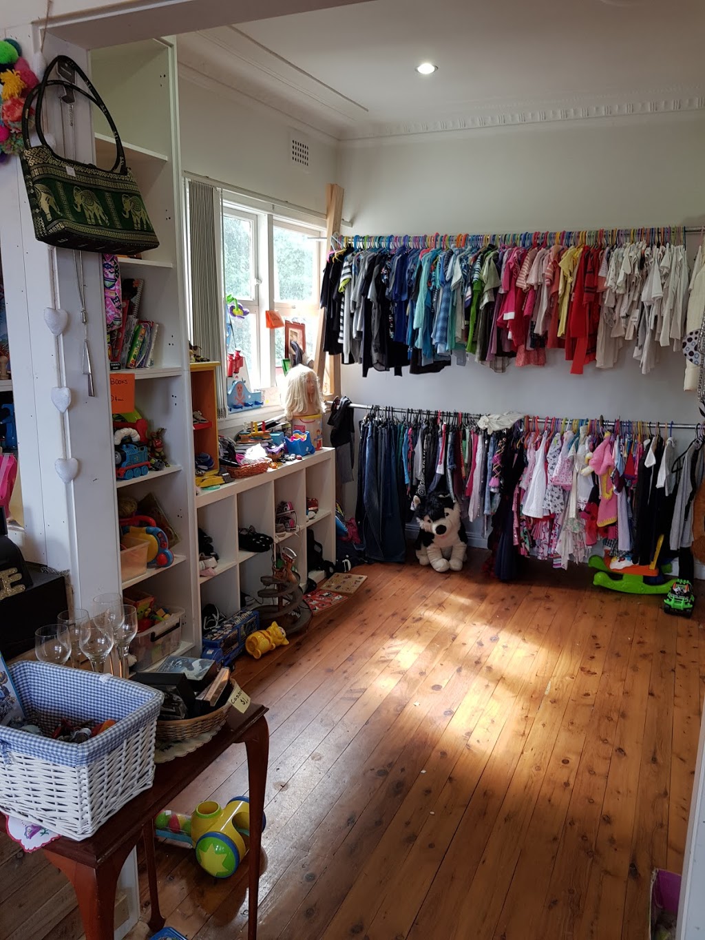 Hills Community Op Shop | clothing store | 539 Galston Rd, Dural NSW 2158, Australia | 0296511577 OR +61 2 9651 1577