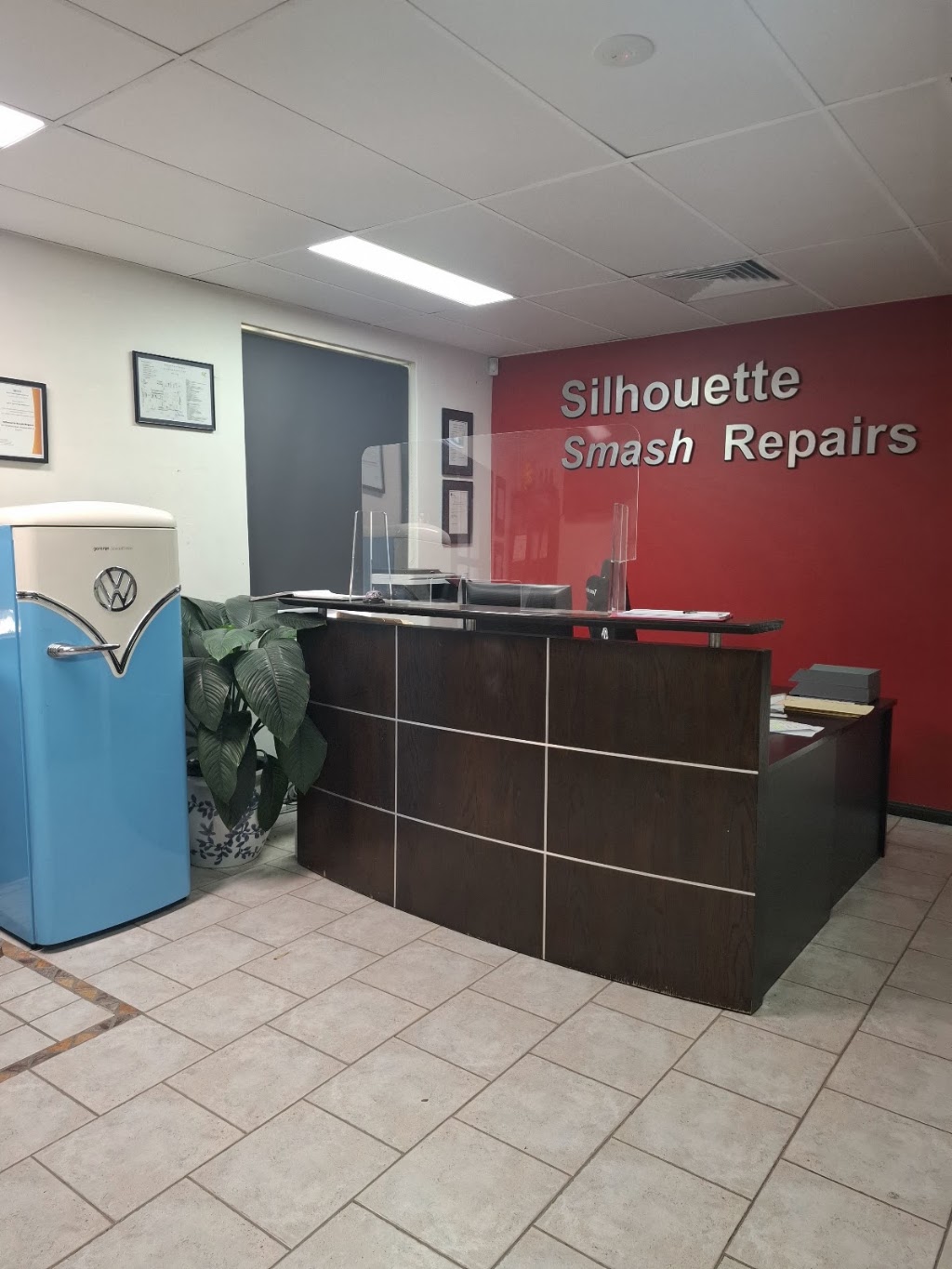 Silhouette Smash Repairs | 128-130 McEvoy St, Alexandria NSW 2015, Australia | Phone: (02) 9057 5050