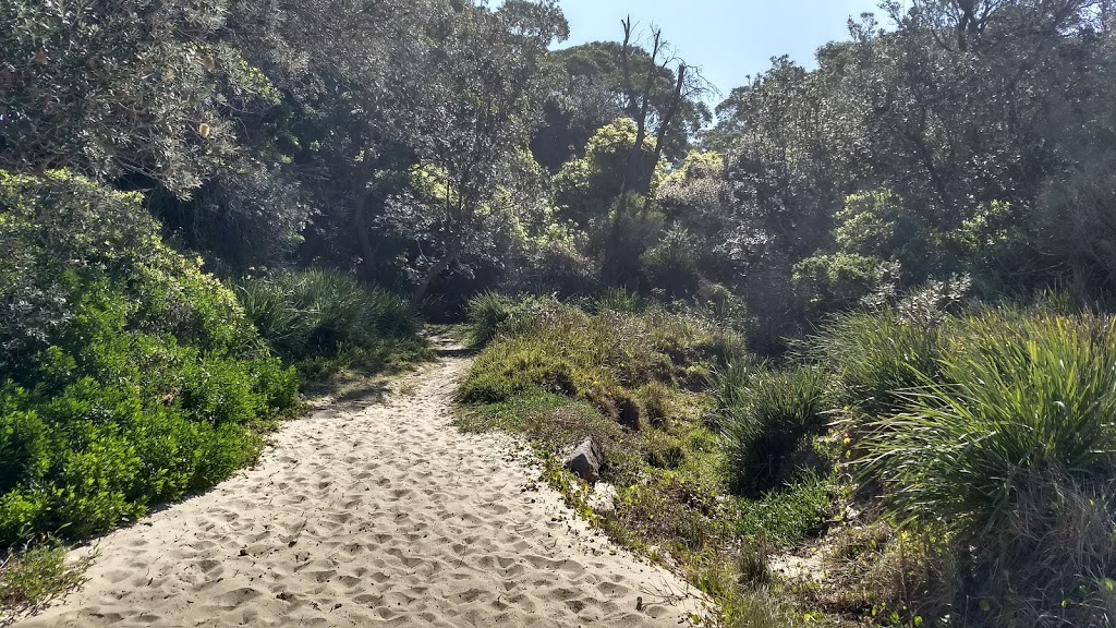 Kirbys Beach car park and access | parking | Berrara NSW 2540, Australia