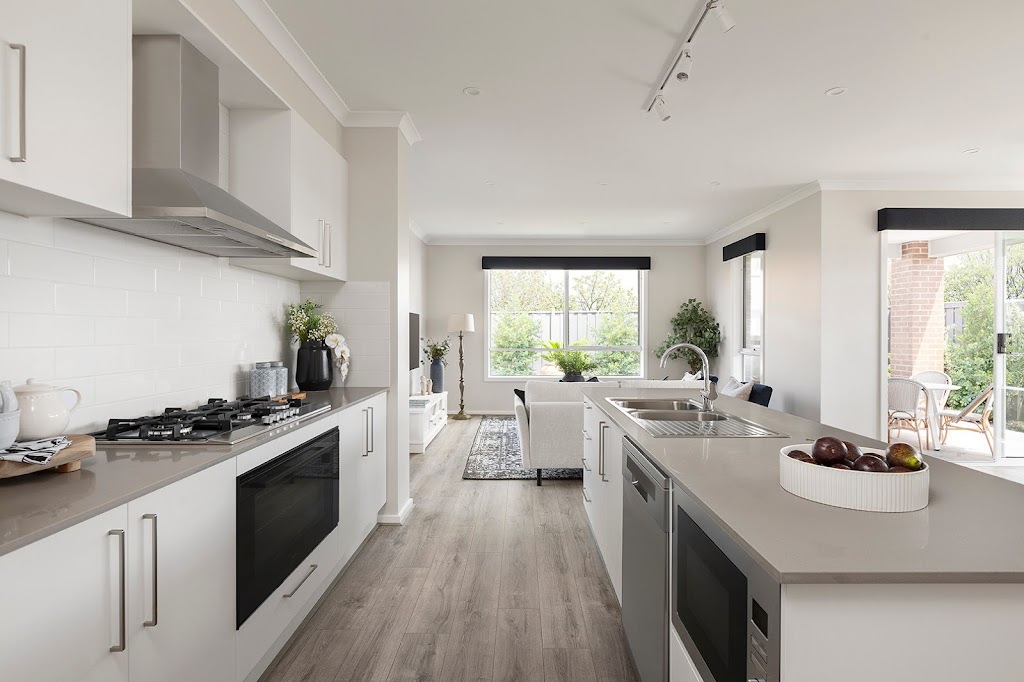 Simonds Homes - Alamora Estate, Tarneit | 64 Mendocino Cr, Tarneit VIC 3029, Australia | Phone: 0448 184 746