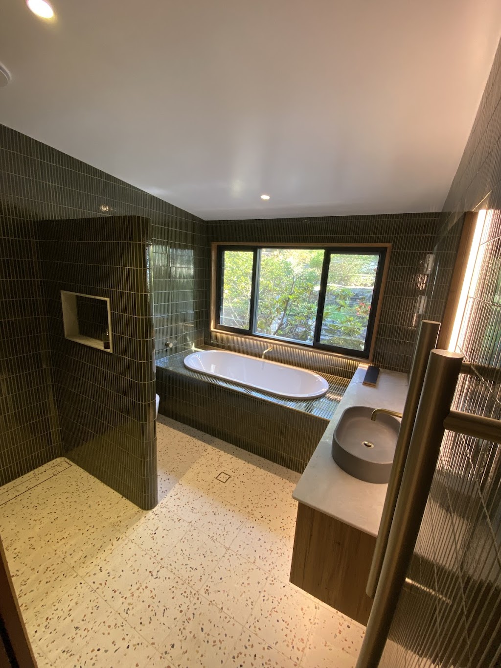 Montague Building & Construction | Warbler Cres, North Narooma NSW 2546, Australia | Phone: 0431 553 882