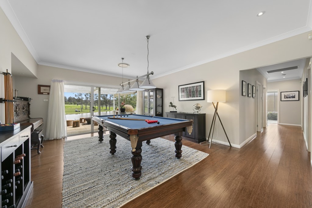 Mistletoe Lakehouse - Book Direct with Owner | 78 Mistletoe Ln, Pokolbin NSW 2320, Australia | Phone: 0488 881 100