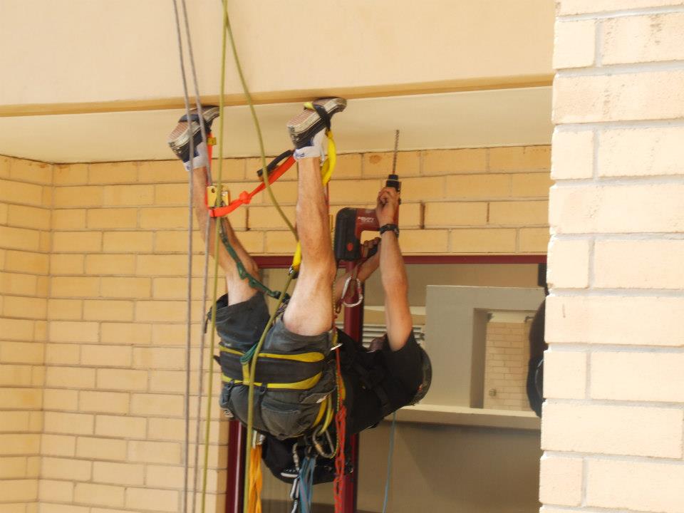 Tradesmen On Rope | 98 Woodlands Rd, Taren Point NSW 2229, Australia | Phone: 0410 552 918