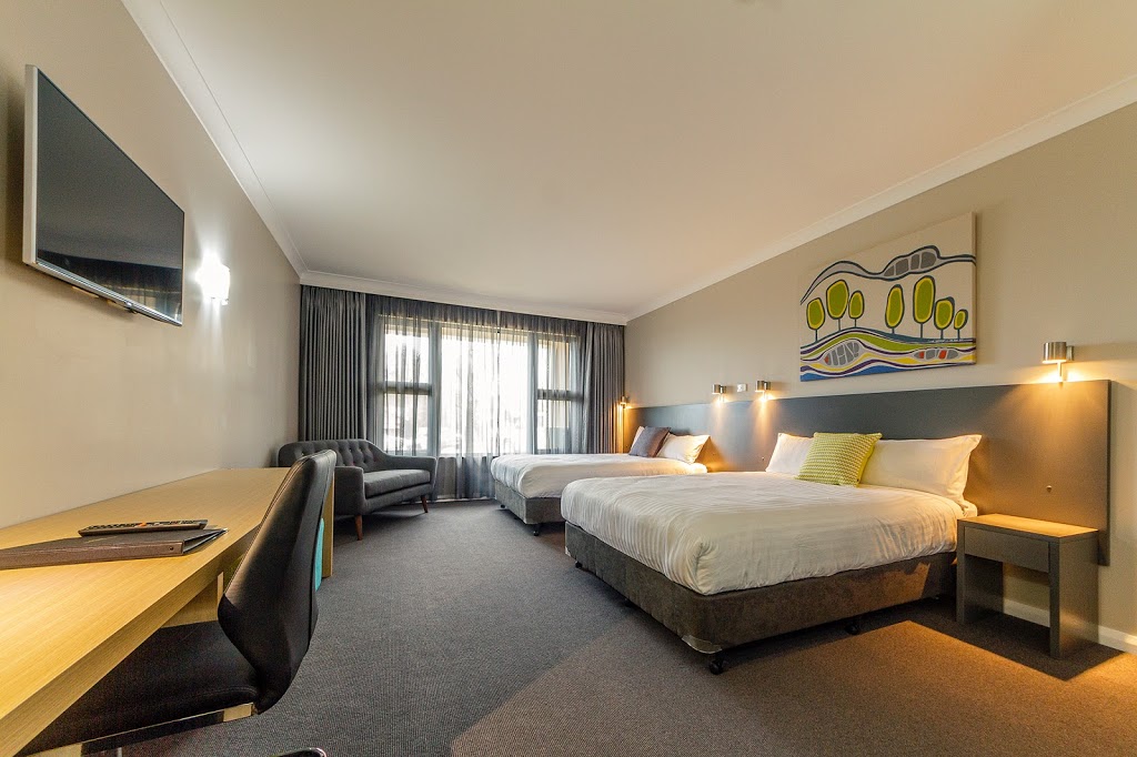 Cowra Services Club Motel | lodging | 105/111 Brisbane St, Cowra NSW 2794, Australia | 0263411999 OR +61 2 6341 1999