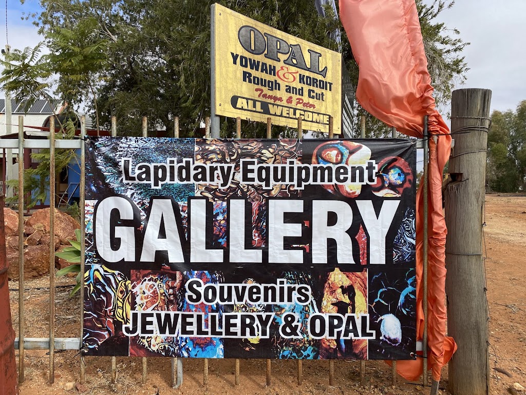 The Opal Bus Stop (Opal Miners & Cutters) | 7 Blue Bonnet Blvd, Yowah QLD 4490, Australia | Phone: 0428 465 541