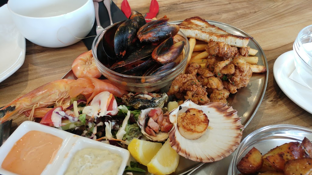 Wings and Fins - Seafood Restaurant, Bar & Bistro | 3260 S Gippsland Hwy, Tooradin VIC 3980, Australia | Phone: (03) 5998 3600