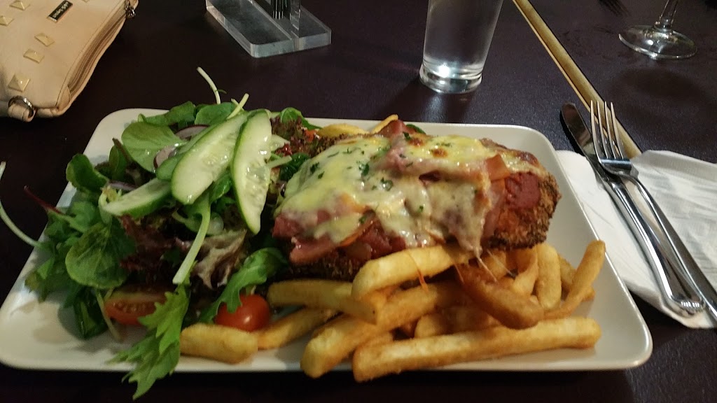 Belvideres Bar and Bistro | 40 Belvidere St, Belmont WA 6104, Australia | Phone: (08) 9277 1470