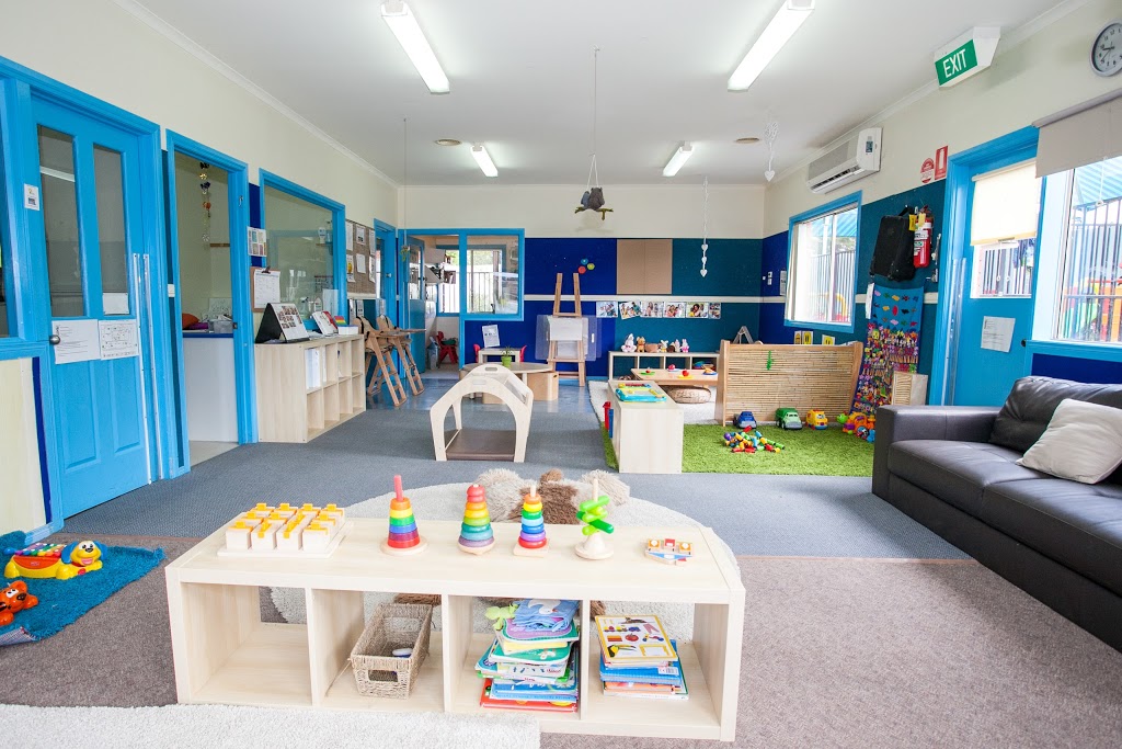 Amberly Park World of Learning | school | 2 Amberly Park Dr, Narre Warren South VIC 3805, Australia | 1800413995 OR +61 1800 413 995