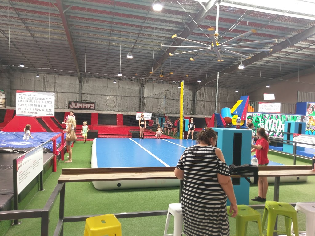 Jummps trampoline park | gym | Parkwood Village, 76-122 Napper Rd, Parkwood QLD 4214, Australia | 0755715138 OR +61 7 5571 5138