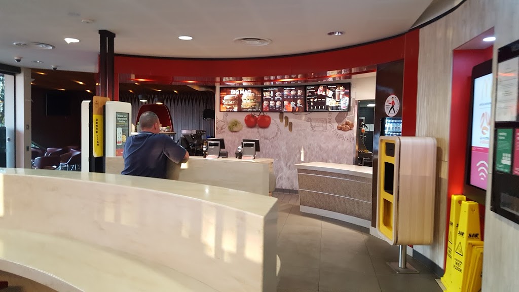 McDonald's Doveton - 52B Princes Hwy, Eumemmerring VIC 3177, Australia