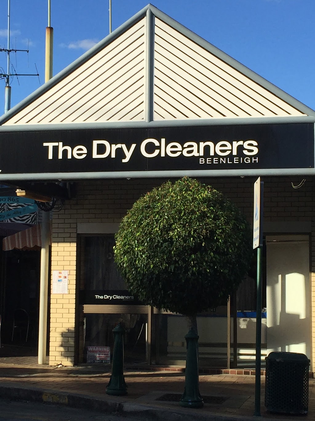 The Dry Cleaners BEENLEIGH | laundry | 2/21 Main St, Beenleigh QLD 4207, Australia | 0732872600 OR +61 7 3287 2600