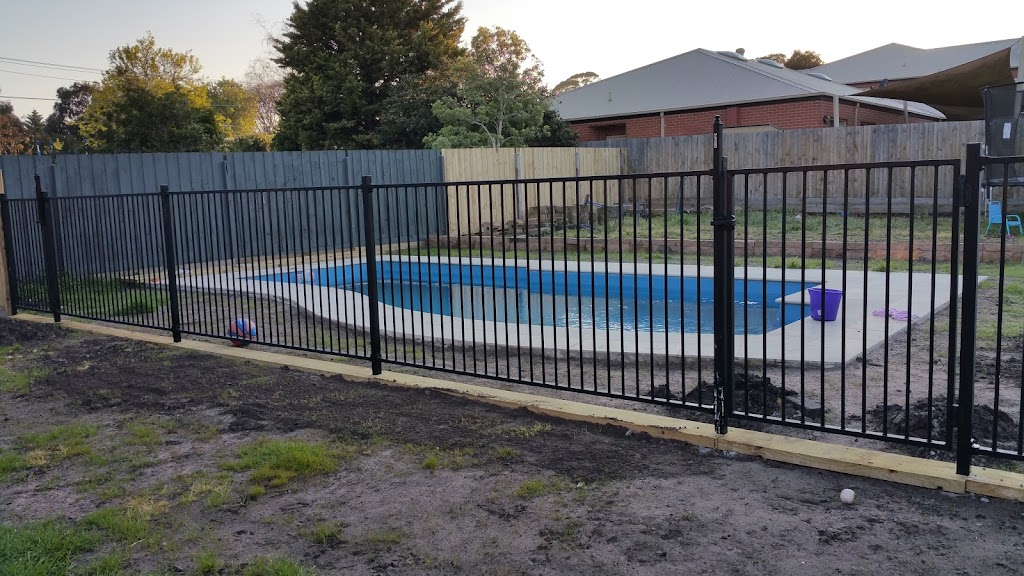 HEMS Fencing and Decking | 29 Macquarie Circuit, Waterways VIC 3195, Australia | Phone: 0403 144 542