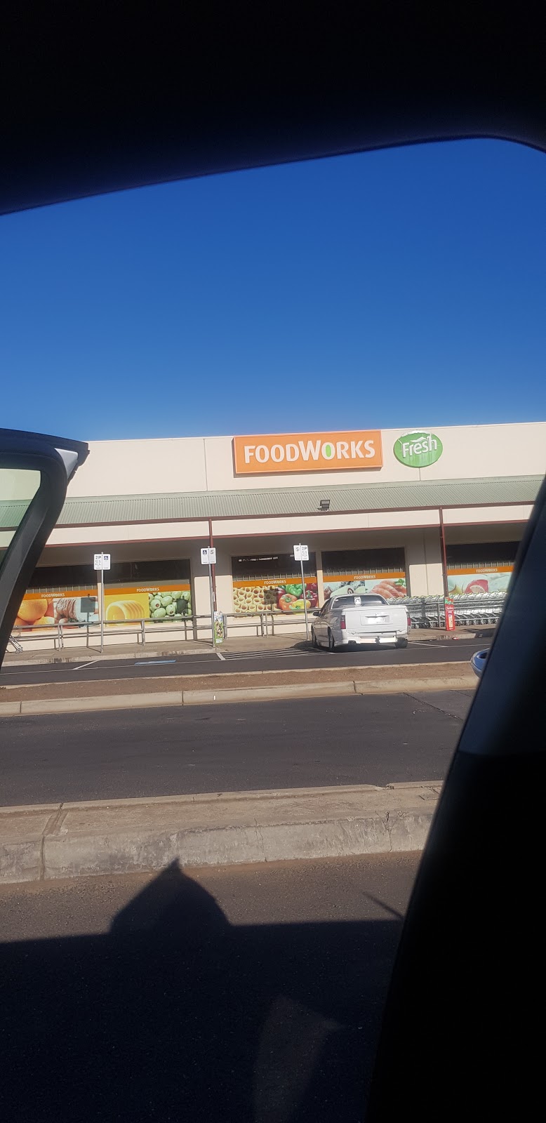 Foodworks | supermarket | 1 - 9 Bennett St, Bacchus Marsh VIC 3340, Australia | 0353673388 OR +61 3 5367 3388