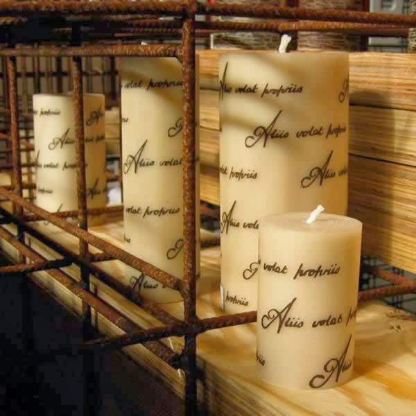 Queen B Beeswax Candles | 1/16 Clearview Pl, Brookvale NSW 2100, Australia | Phone: (02) 9905 1188