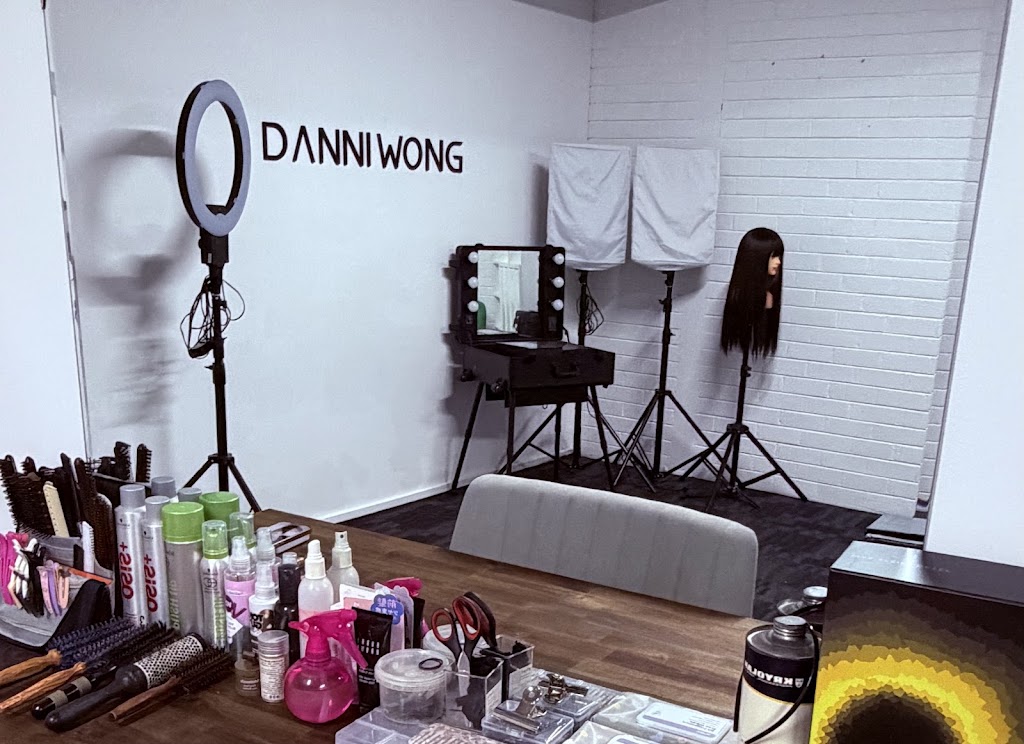 DANNIWONG Makeup Studio | 6-8 Hamilton Pl, Mount Waverley VIC 3149, Australia | Phone: 0451 780 531