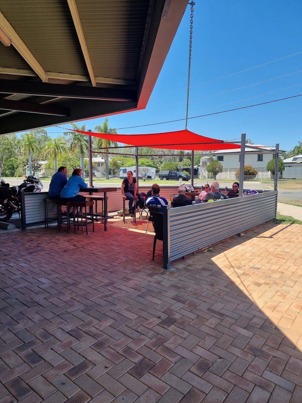 On The Boulevard Cafe | restaurant | 68-54, State Route 73, Theodore QLD 4719, Australia | 0749931189 OR +61 7 4993 1189