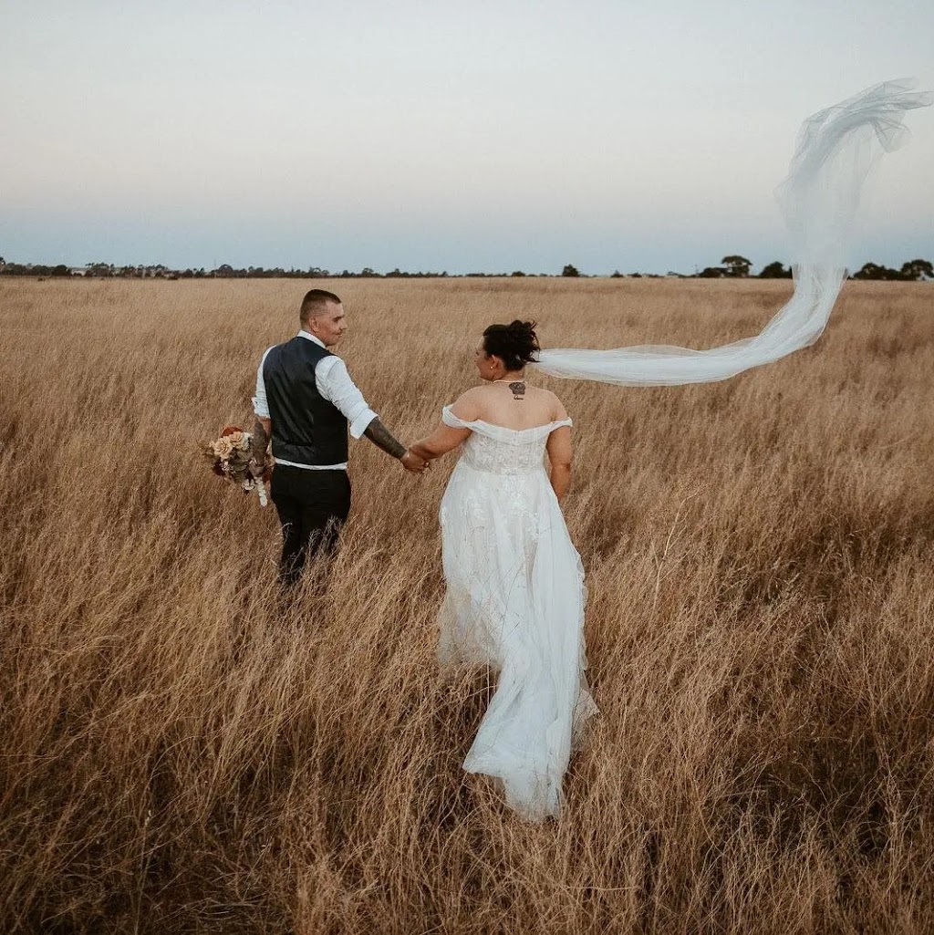 Heidi Kay - Simply Ceremonies by Heidi - Celebrant | 14 Corinella Rd, Woodend VIC 3442, Australia | Phone: 0421 996 691