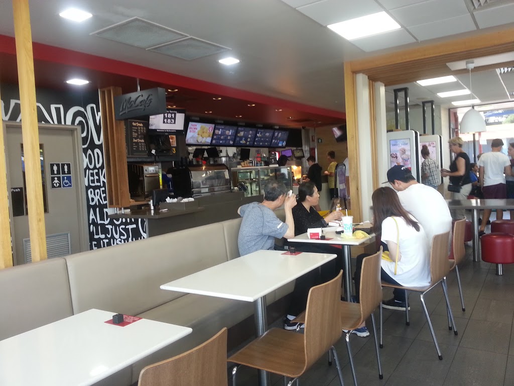 McDonalds South Oakleigh | meal takeaway | 661/663 Warrigal Rd, South Oakleigh VIC 3167, Australia | 0395637373 OR +61 3 9563 7373