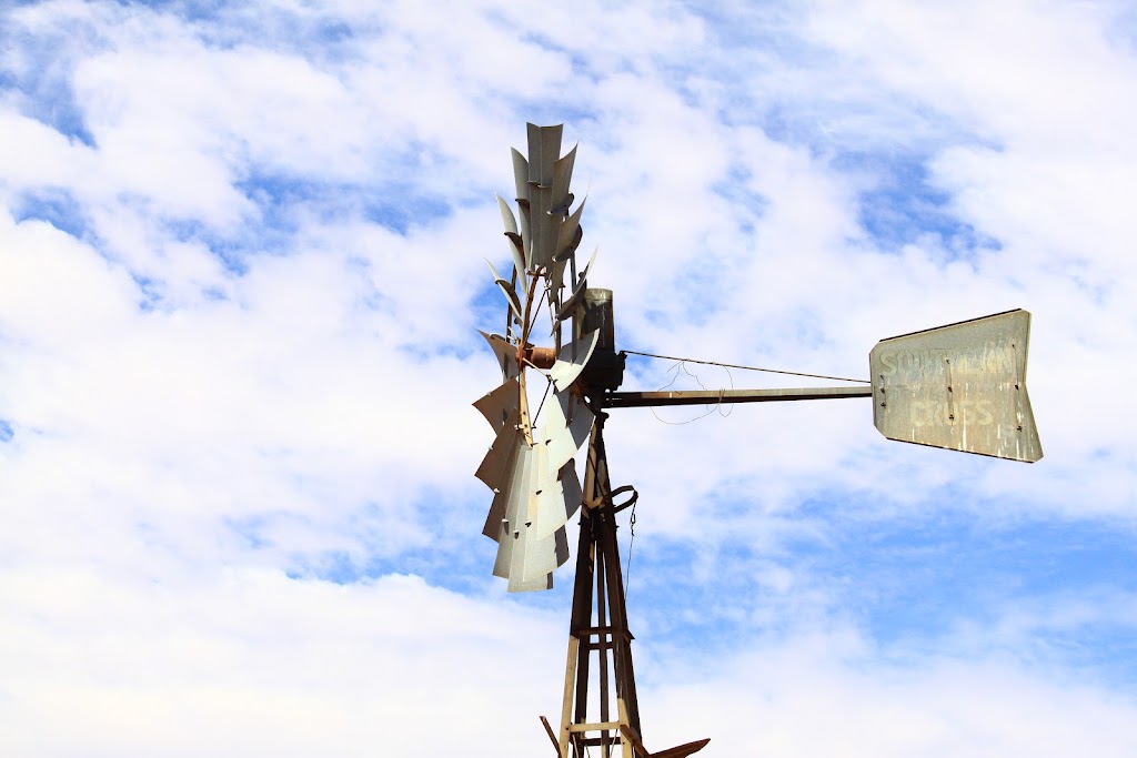 4 Corners windmill | Murchison WA 6630, Australia | Phone: 0467 709 389