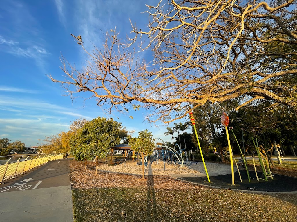 Paddlers Paradise | Newport | tourist attraction | Endeavour Park, 80 Endeavour Esplanade, Newport QLD 4020, Australia | 0448280580 OR +61 448 280 580