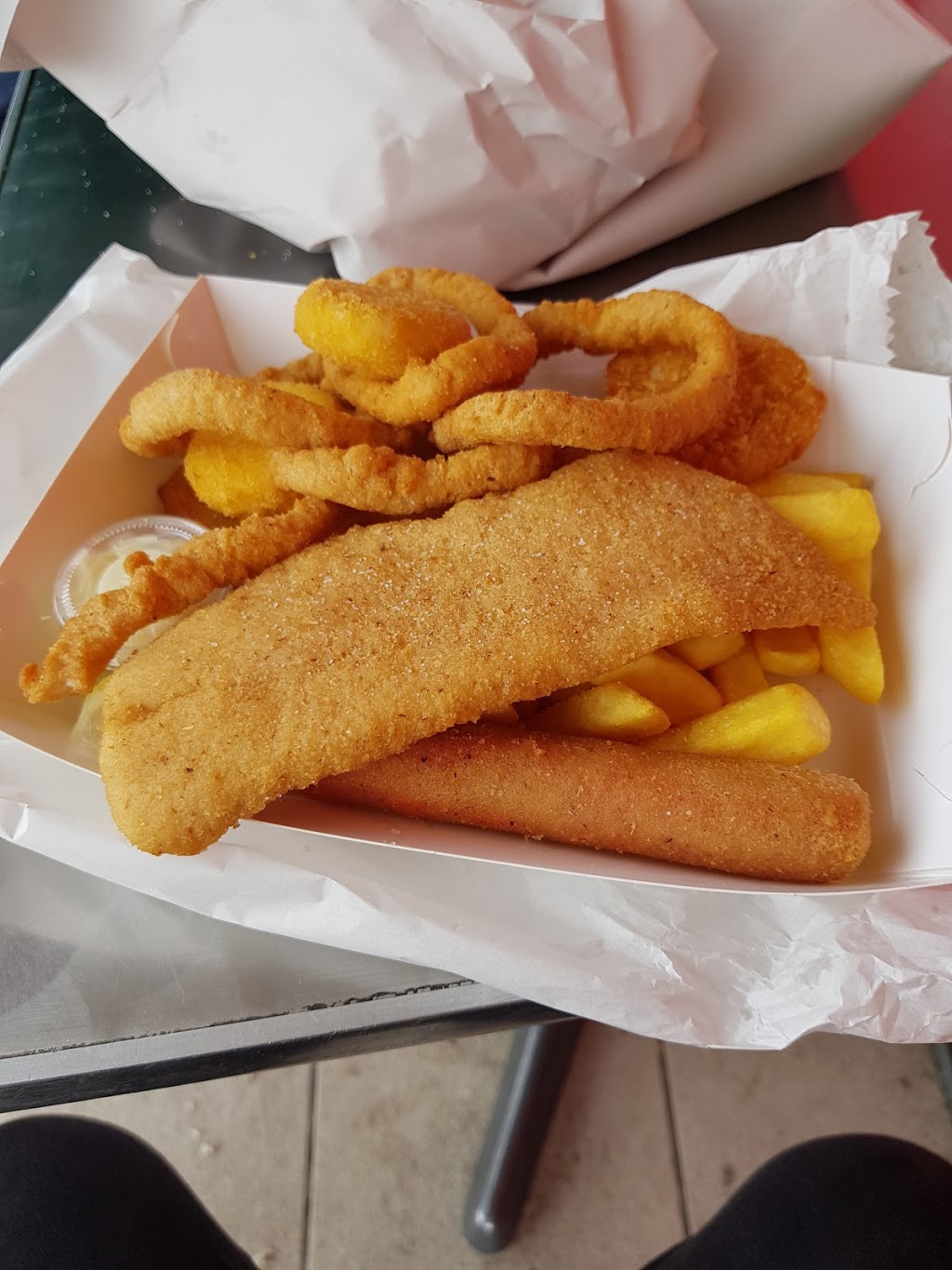 Corner House Fish & Chips | restaurant | 212 Preston Rd, Manly West QLD 4179, Australia | 0733964884 OR +61 7 3396 4884