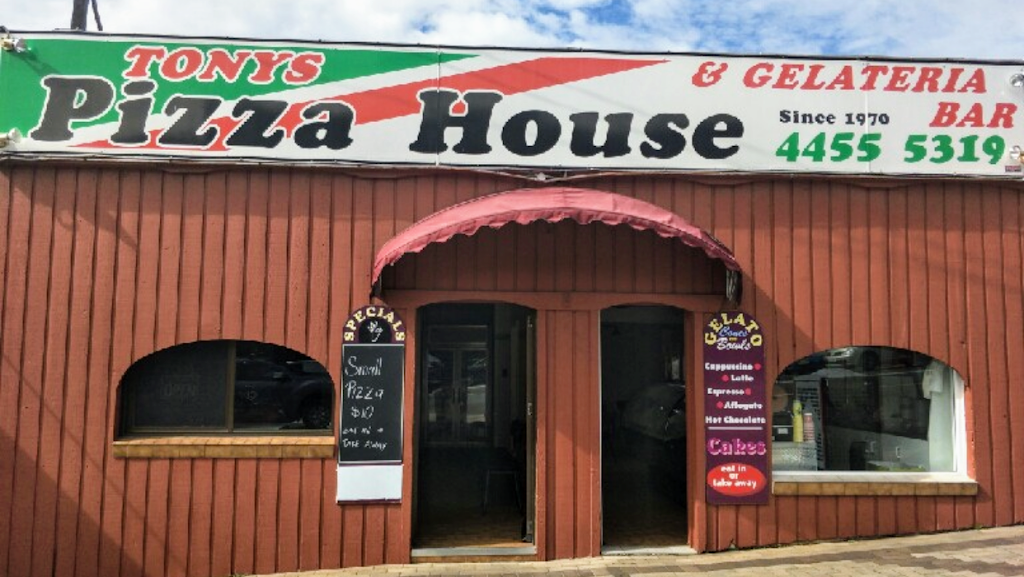 Tonys Pizza House | restaurant | 124 Princes Hwy, Ulladulla NSW 2539, Australia | 0244555319 OR +61 2 4455 5319